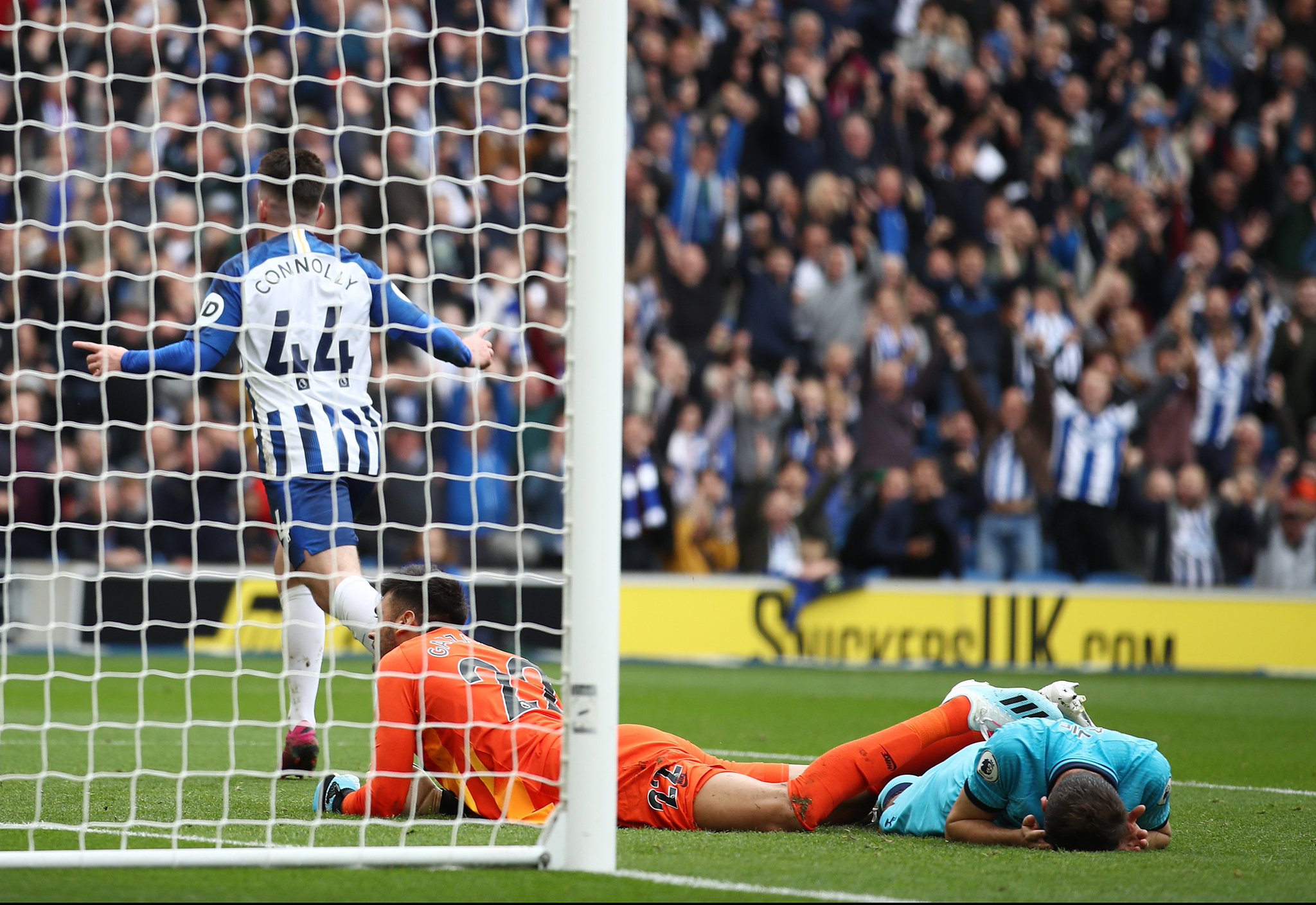 更是对他生 更是对他生